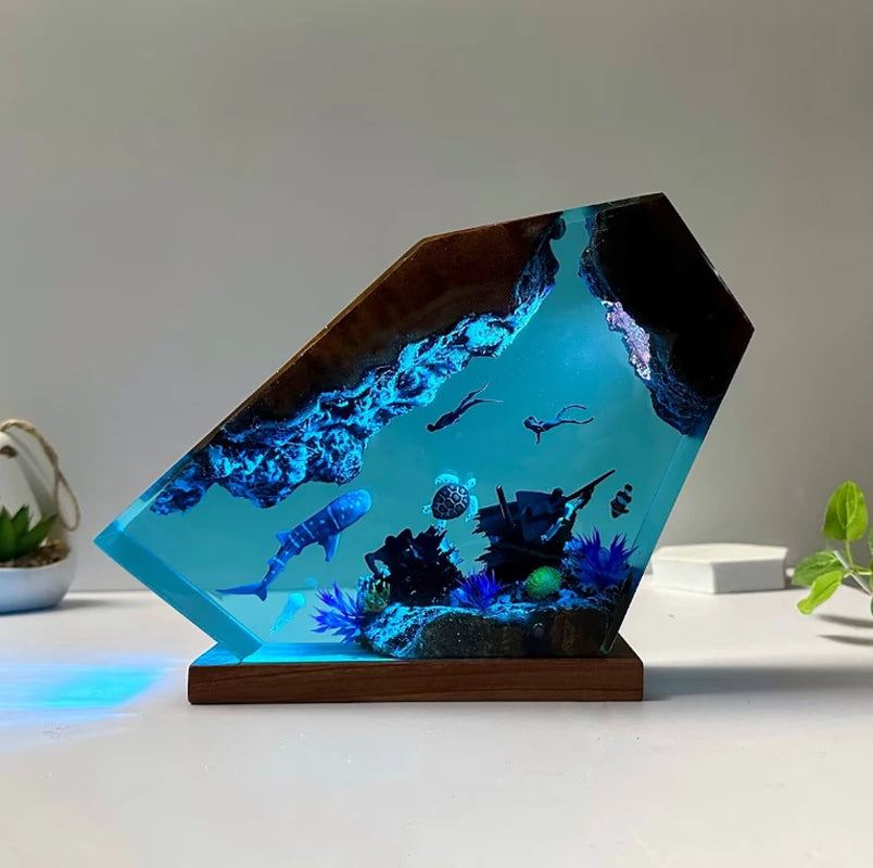 Seabed World Organism Resin Table Light Creactive Art Decoration Lamp Shark Sunken Ship Theme Night Light USB Charge